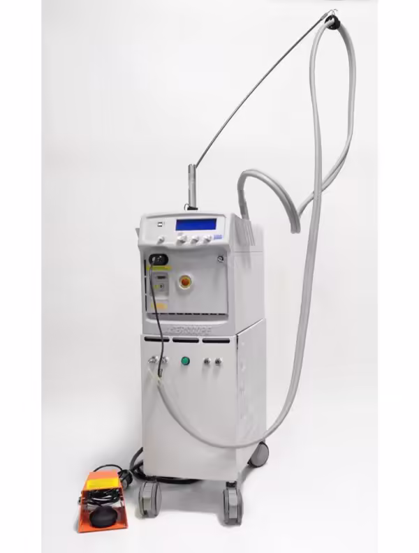 2004 Laserscope Lyra Nd:YAG Laser System w/ CoolSpot 10mm HandPiece Hair Removal
