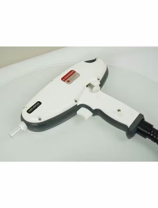 2002 Lumenis Quantum Laser Nd YAG 1064 nm 113227 Handpiece SA2050005-A w/Case